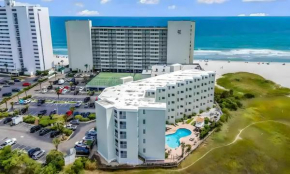 Sands Beach Club 406, w/ Balcony + Beach Access!